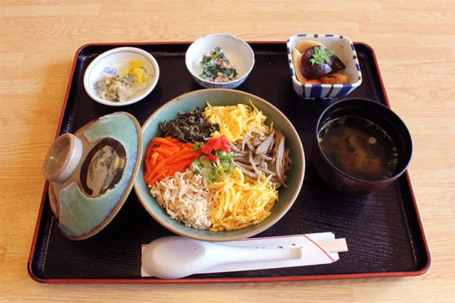 くさぎ菜のかけめし(くさぎなのかけめし)
