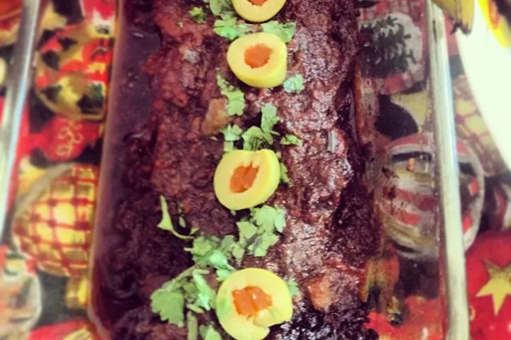 アサード・ネグロ(牛肉の黒煮込み)