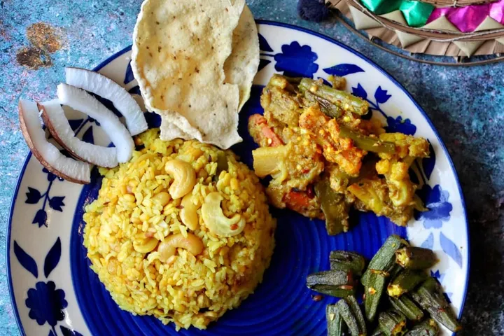 ブナ・キチュリ（米と豆の炊き込みご飯）