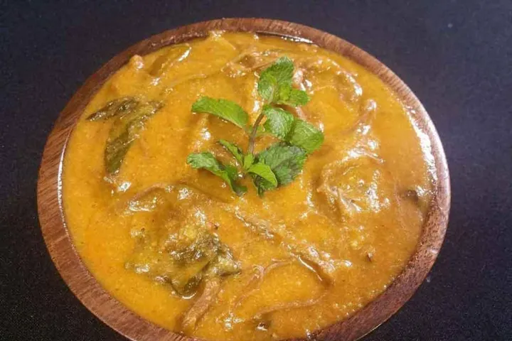 インディオ・ビエホ（牛肉ととうもろこし粉の煮込み）
