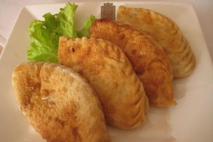 ホーショール(モンゴルの揚げ餃子)